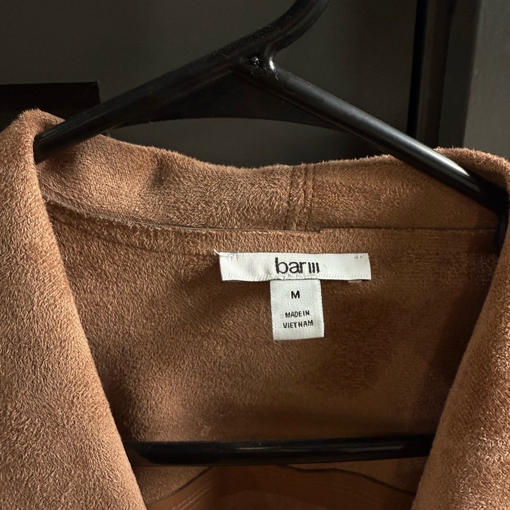 Bar III Women's Tan Crop Flyaway Faux Leather Jacket Size Medium - Picture 3 of 9